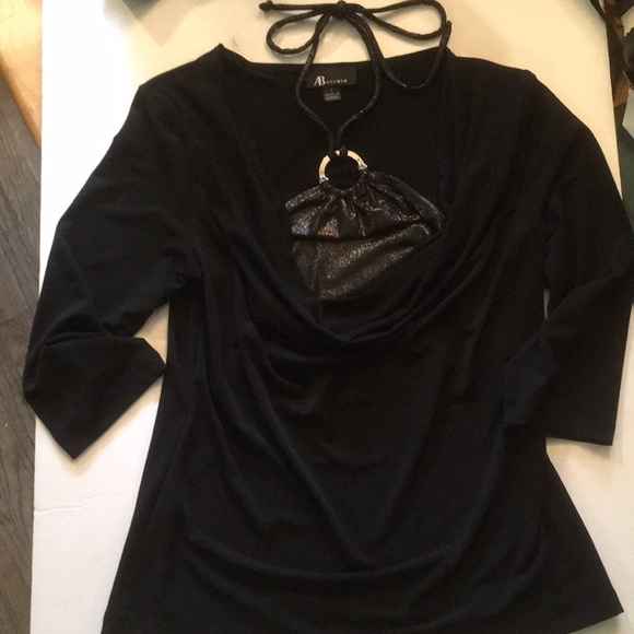 Top - Picture 2 of 3